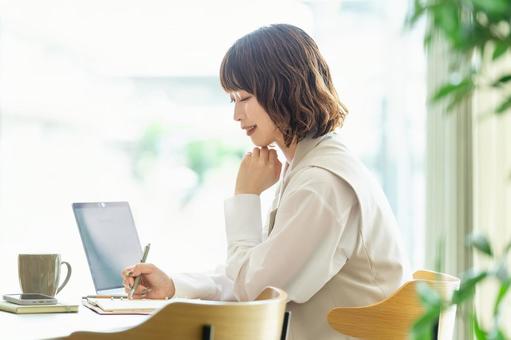 デスクワーク,イメージ