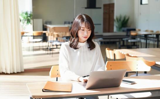 デスクワーク,イメージ